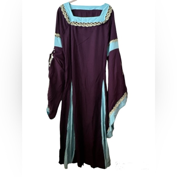 Dresses & Skirts - Renaissance 2XL Purple Long Sleeves Brand New